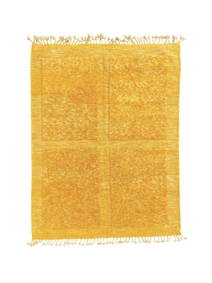 Tapis marocain moderne Beni Ouarain en laine jaune, design minimaliste